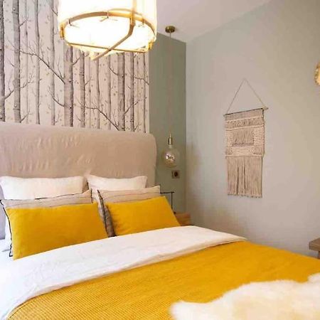 Апартаменты Le Loft Des Hospices : Centre/Parking/Vueriviere Бон Экстерьер фото