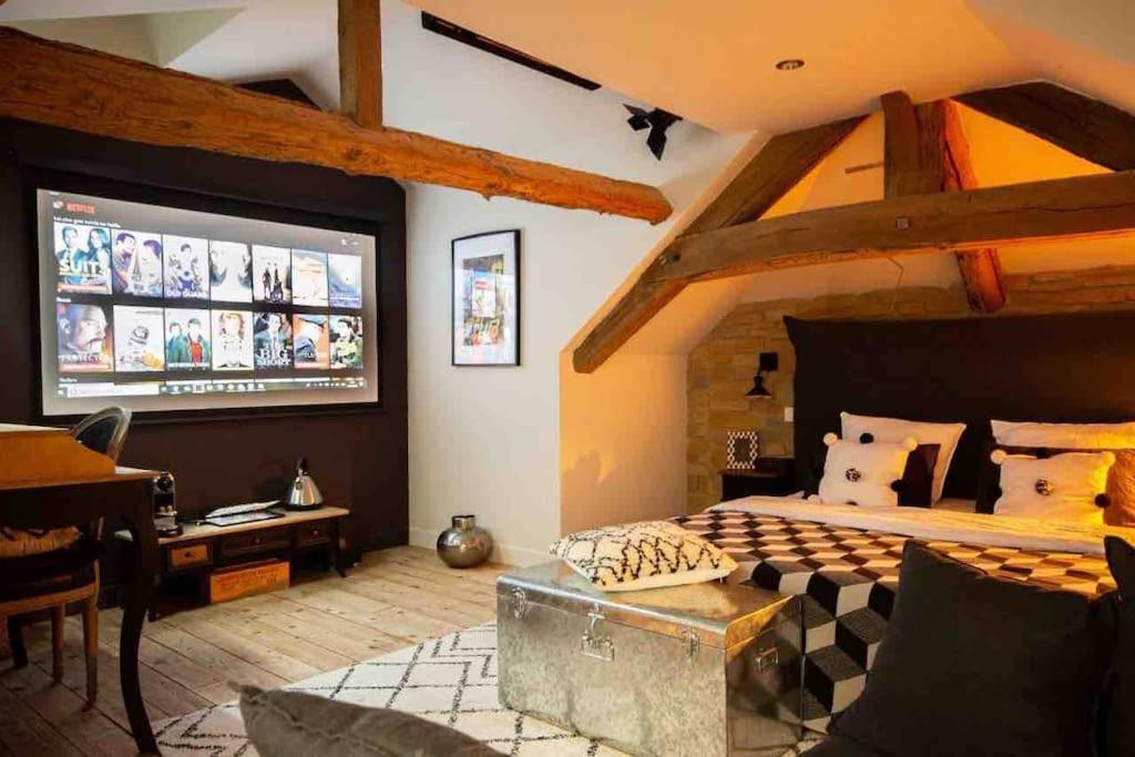 Апартаменты Le Loft Des Hospices : Centre/Parking/Vueriviere Бон Экстерьер фото
