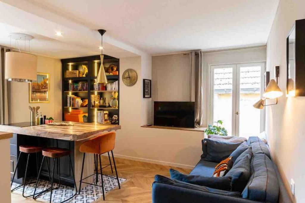 Апартаменты Le Loft Des Hospices : Centre/Parking/Vueriviere Бон Экстерьер фото